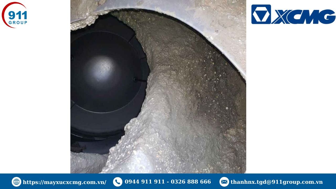 Cánh trộn bị mài mòn hoặc biến dạng