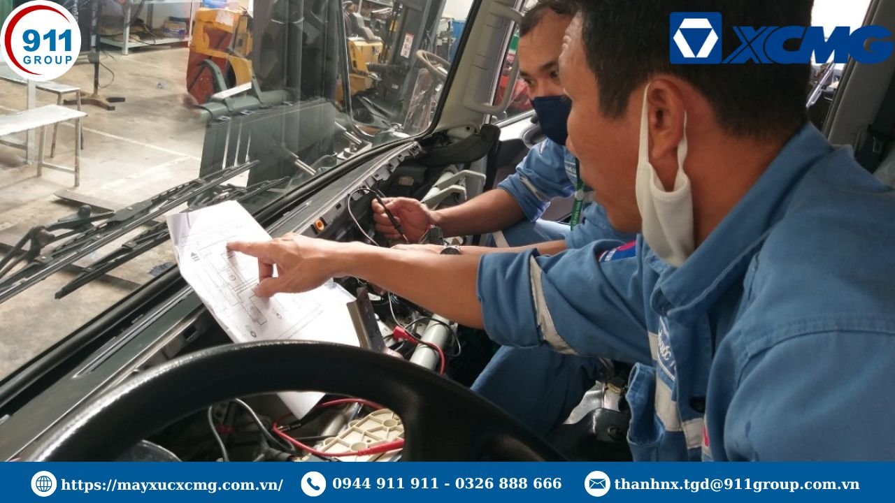 Kiểm tra hệ thống thuỷ lực trước vạn hành đảm bảo xe bơm tự hành hoạt động an toàn và ổn định